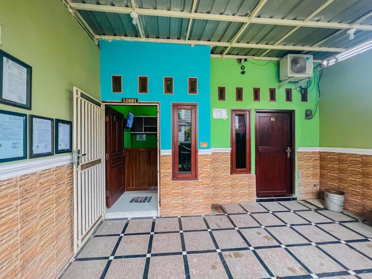 Reddoorz Near Sunrise Mall Mojokerto 외부 사진