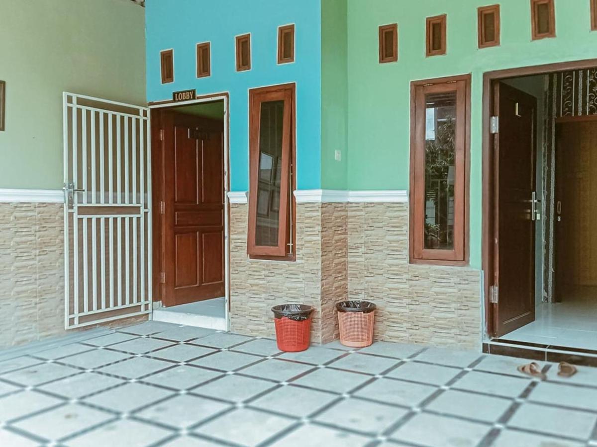 Reddoorz Near Sunrise Mall Mojokerto 외부 사진