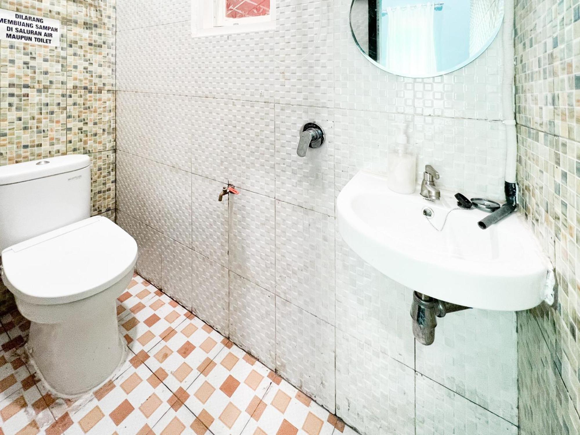 Reddoorz Near Sunrise Mall Mojokerto 외부 사진