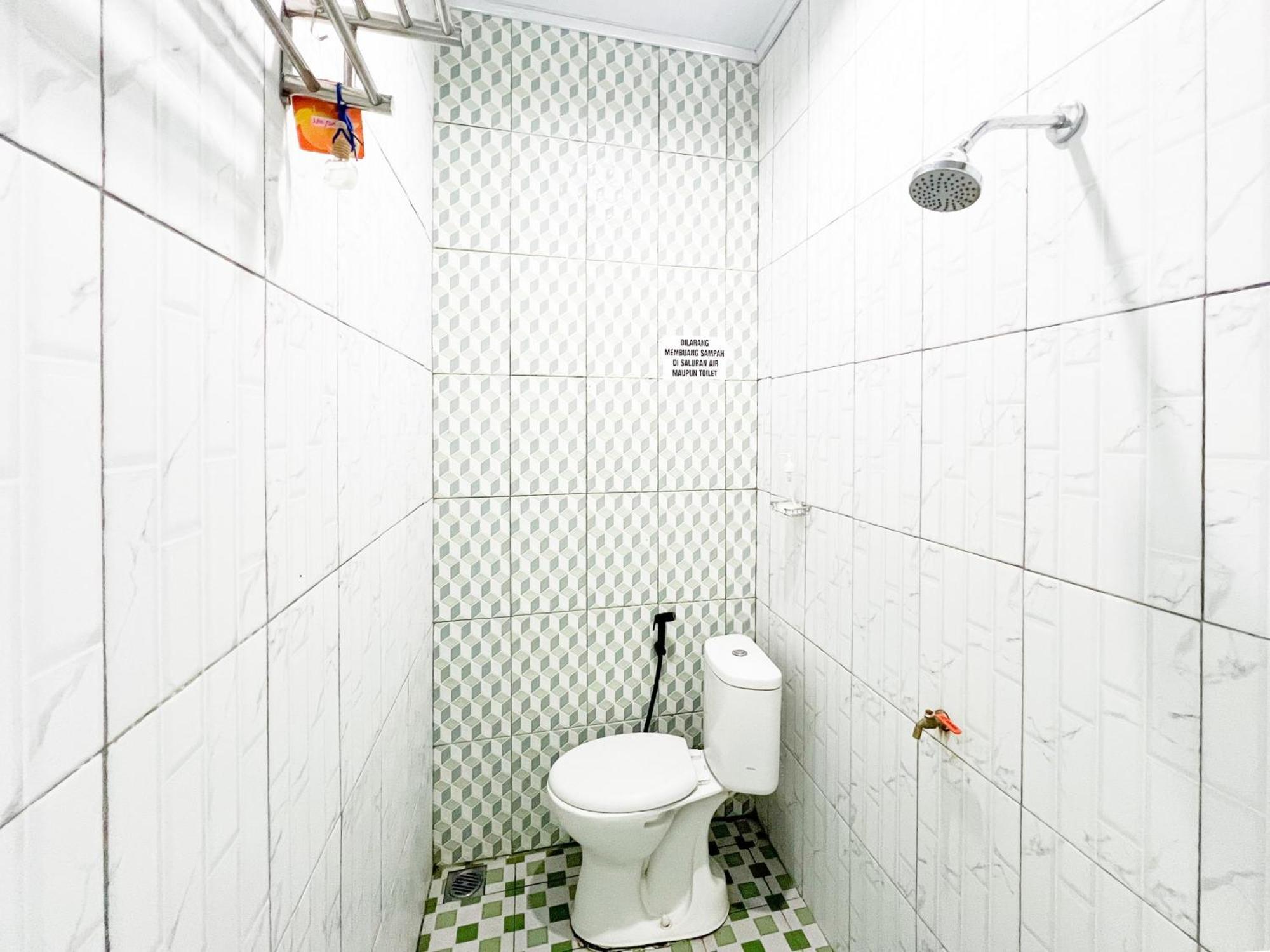 Reddoorz Near Sunrise Mall Mojokerto 외부 사진