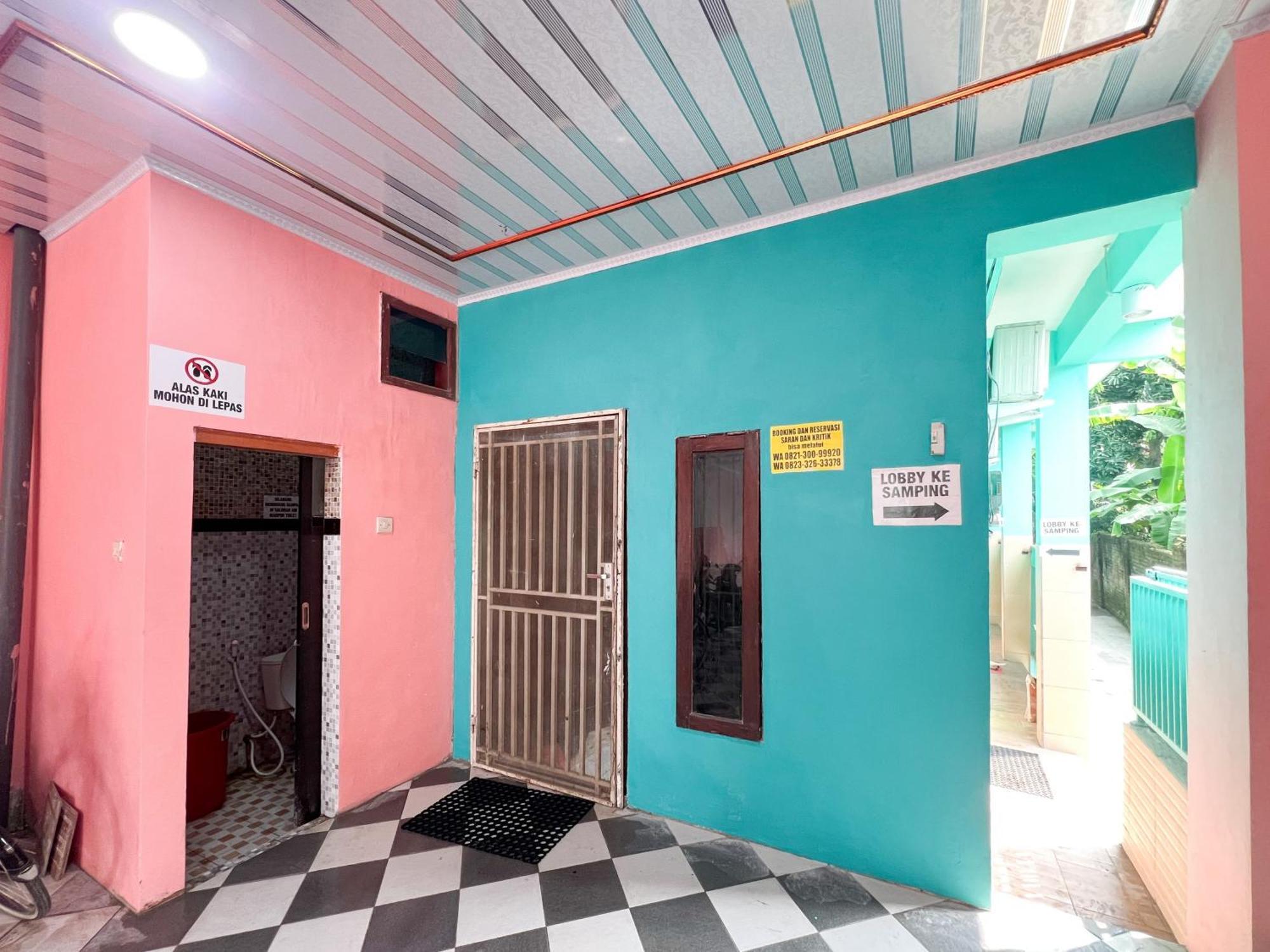 Reddoorz Near Sunrise Mall Mojokerto 외부 사진