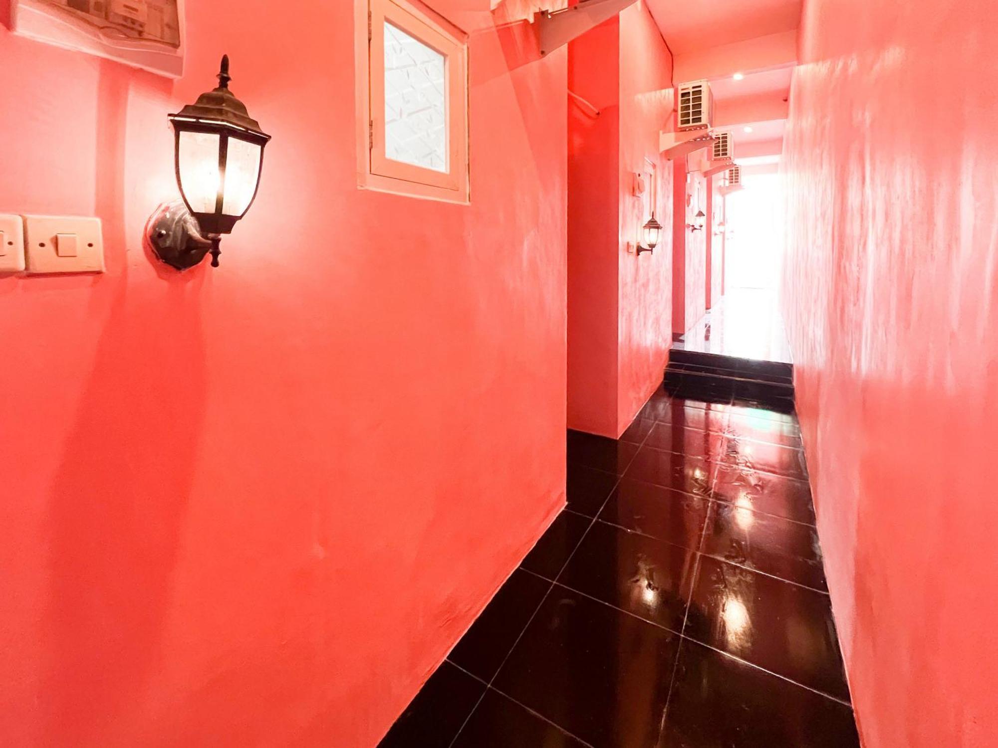 Reddoorz Near Sunrise Mall Mojokerto 외부 사진