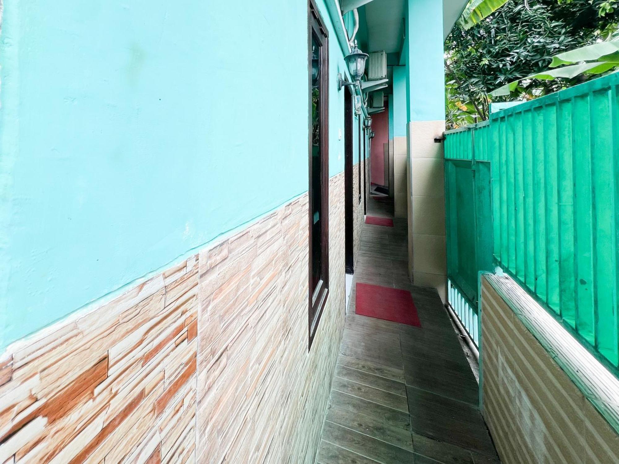 Reddoorz Near Sunrise Mall Mojokerto 외부 사진