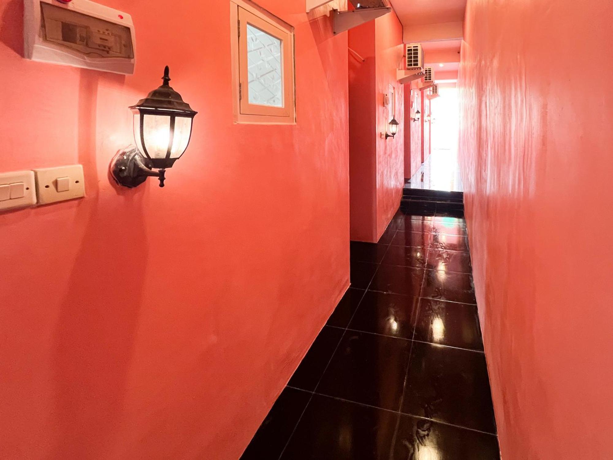 Reddoorz Near Sunrise Mall Mojokerto 외부 사진